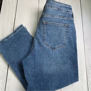 St John’s Bay denim Midrise Capri - NWT - Size 6